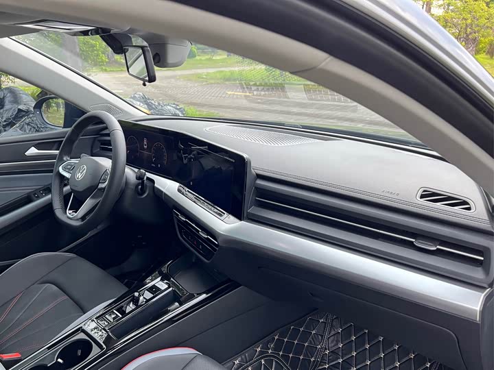 Фото 31 - Volkswagen Lamando L