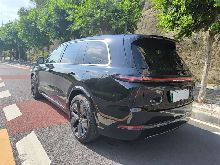 Фото 12 - LiXiang L9