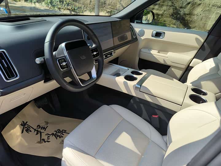 Фото 5 - LiXiang L9