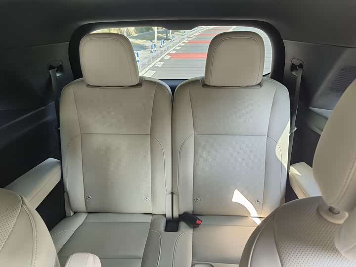 Фото 8 - LiXiang L9