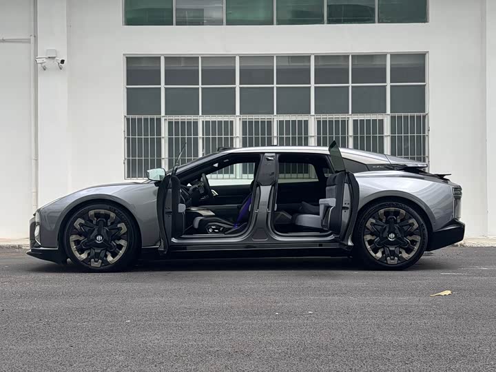 Фото 21 - HiPhi Z