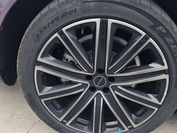 Фото 10 - Luxeed R7