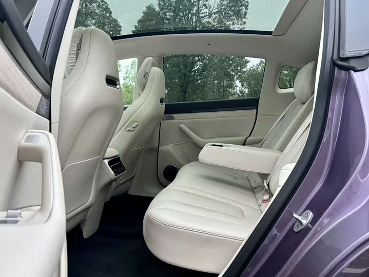 Фото 5 - Luxeed R7