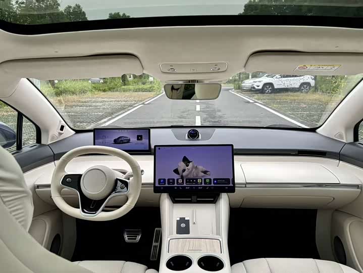 Фото 6 - Luxeed R7