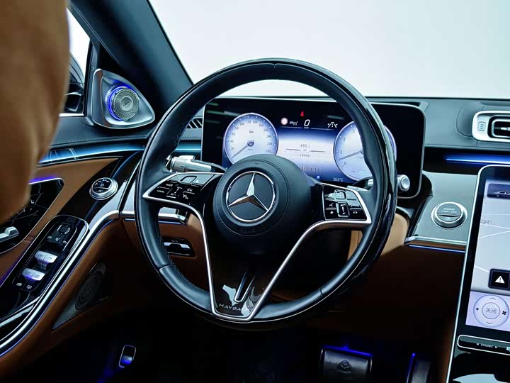 Фото 10 - Mercedes-Benz Maybach S-Class