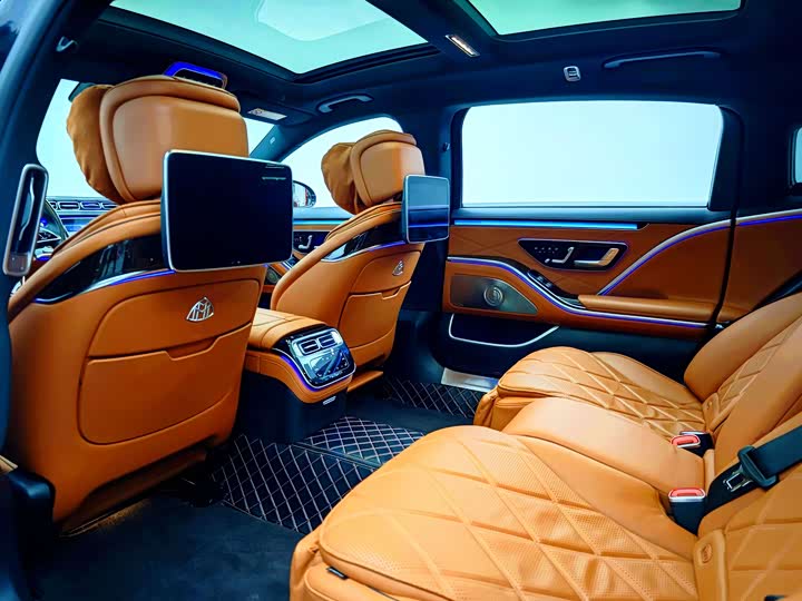 Фото 14 - Mercedes-Benz Maybach S-Class