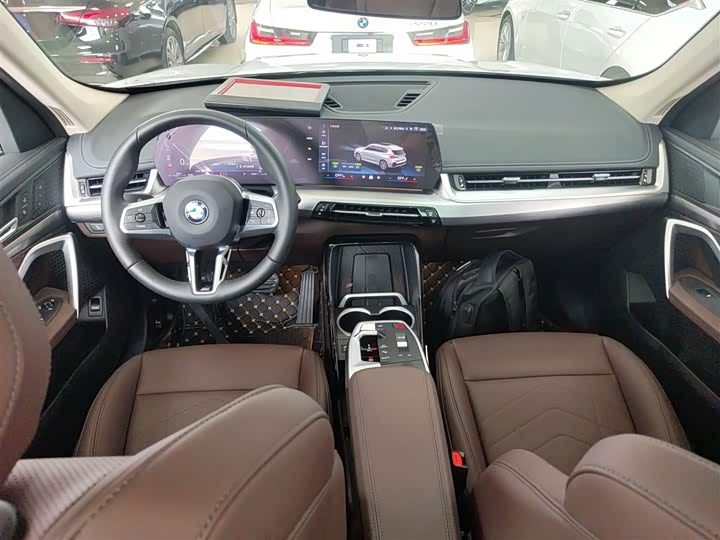 Фото 10 - BMW X1