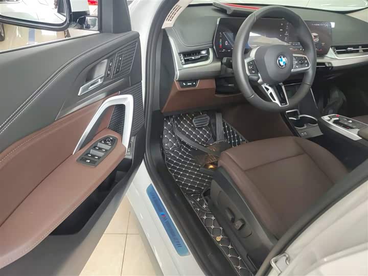 Фото 16 - BMW X1