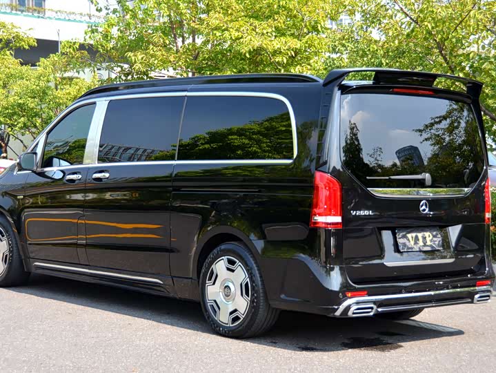 Фото 5 - Mercedes-Benz V-Class