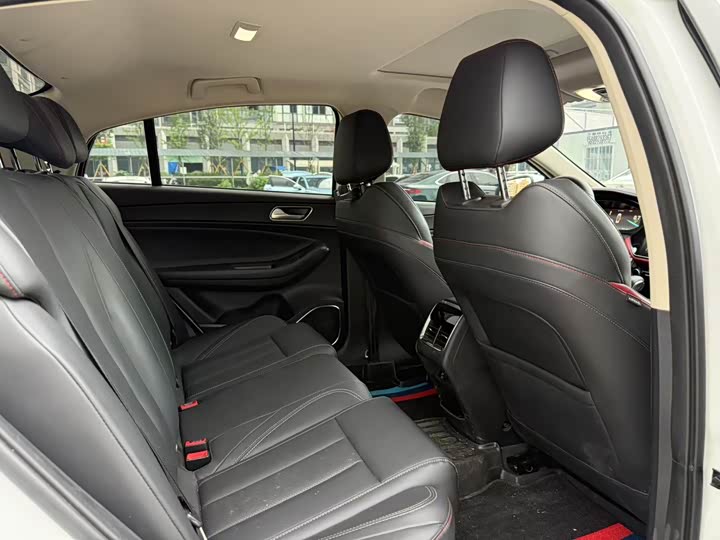 Фото 13 - Chery Omoda S5 (Arrizo 5 Plus)