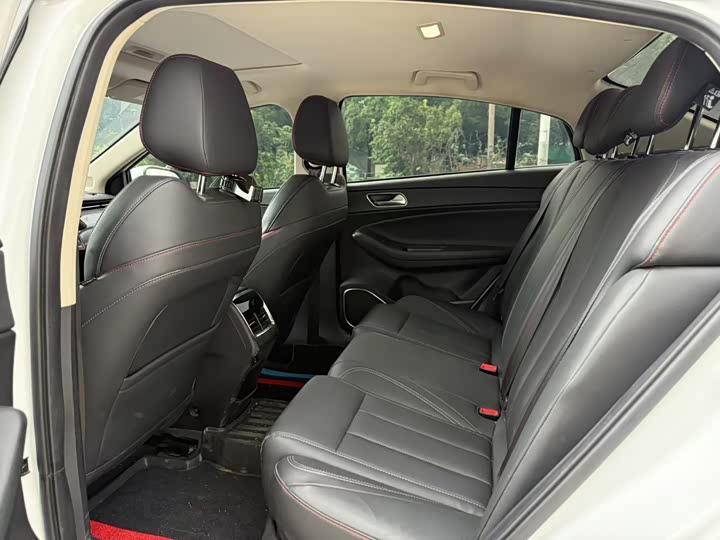 Фото 6 - Chery Omoda S5 (Arrizo 5 Plus)