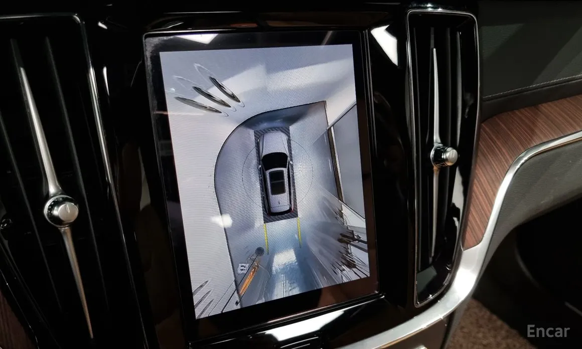 Фото 15 - Volvo V60