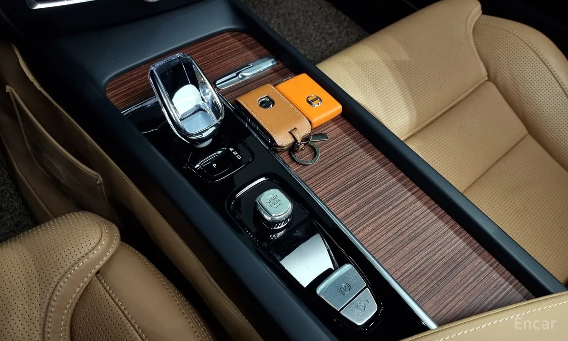 Фото 9 - Volvo V60