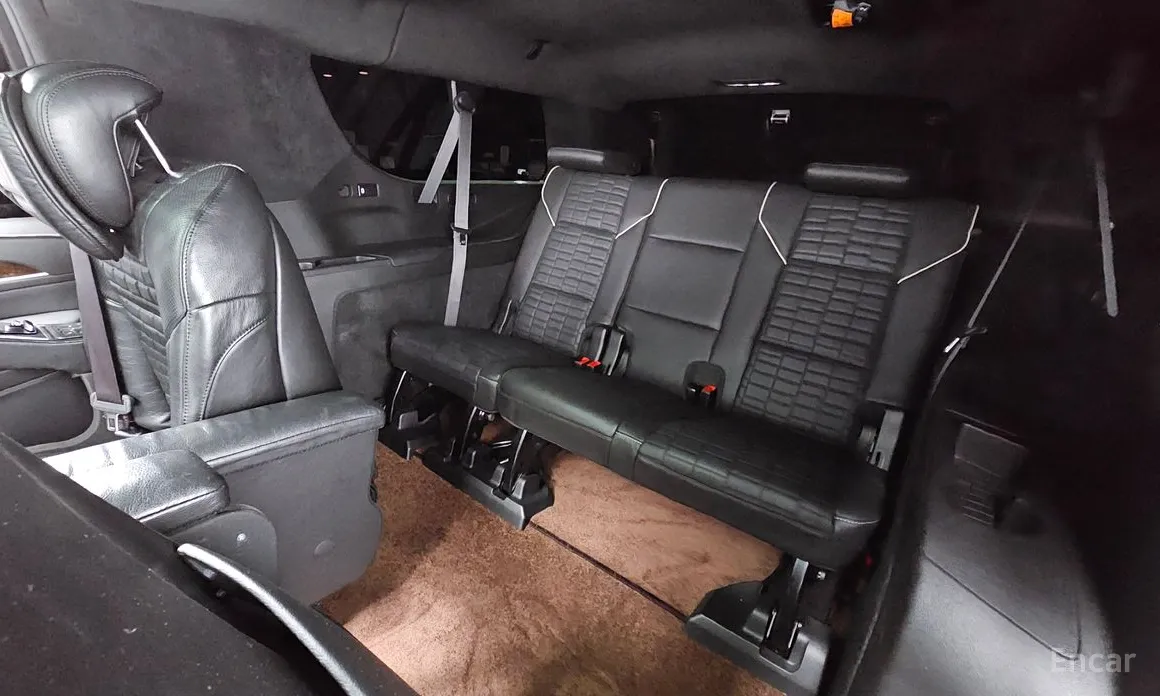 Фото 13 - Cadillac Escalade