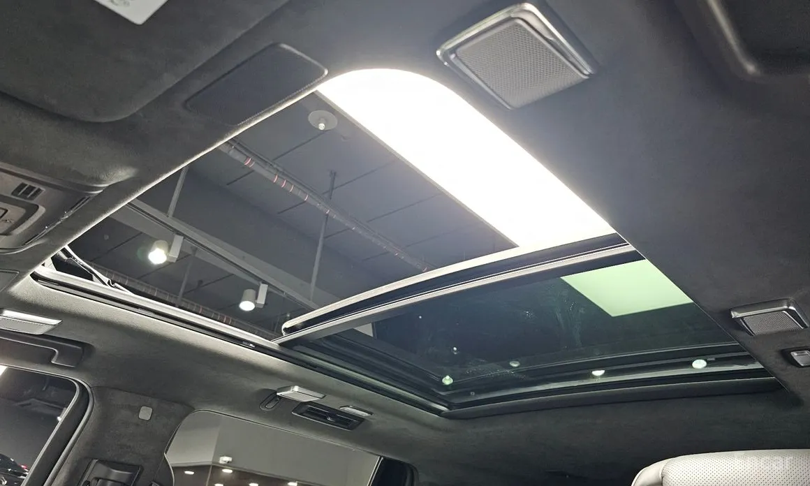 Фото 18 - Cadillac Escalade