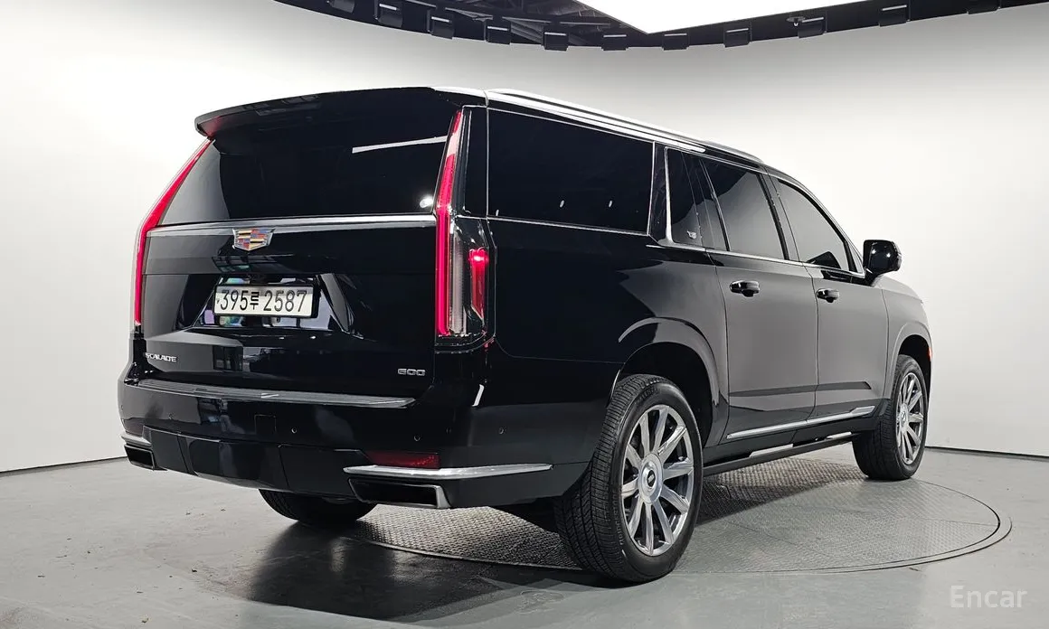 Фото 2 - Cadillac Escalade
