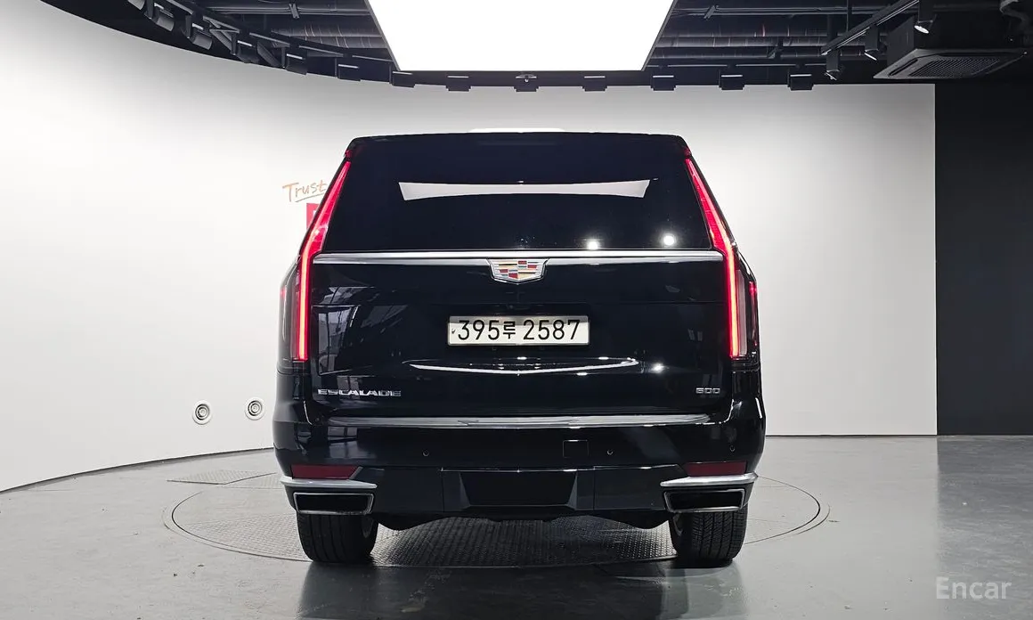 Фото 4 - Cadillac Escalade
