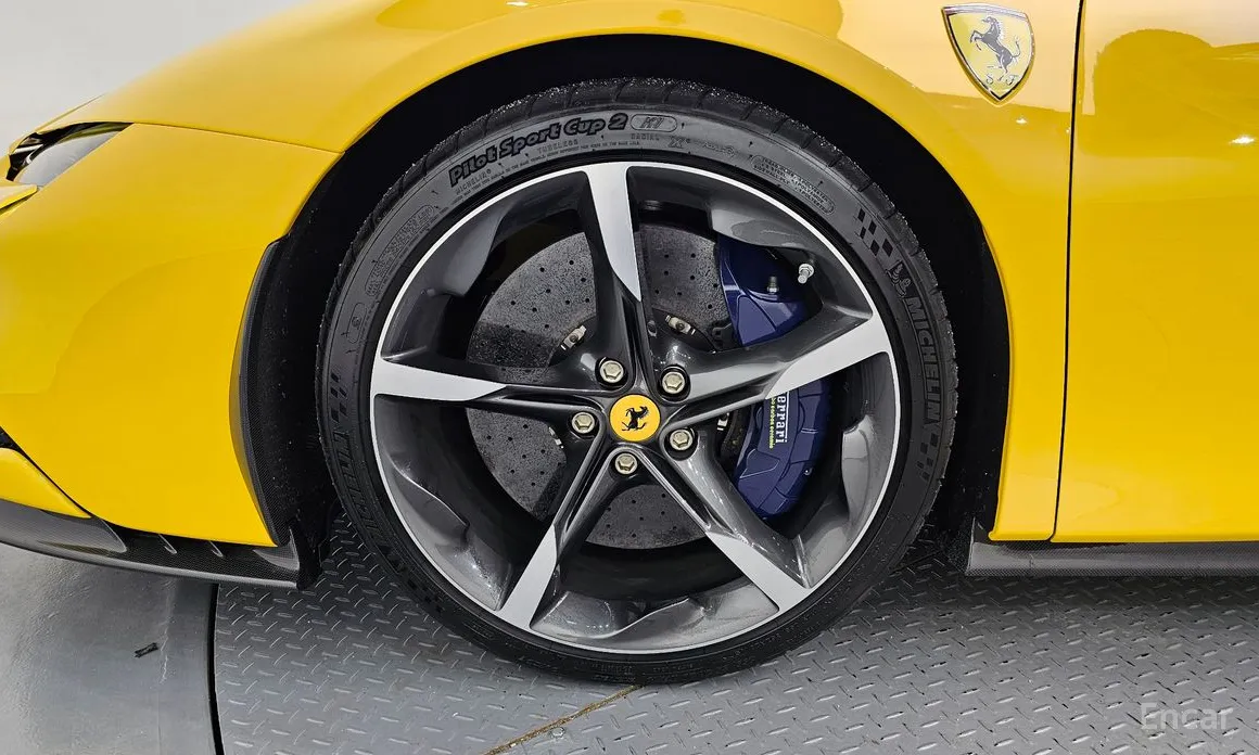 Фото 5 - Ferrari SF90