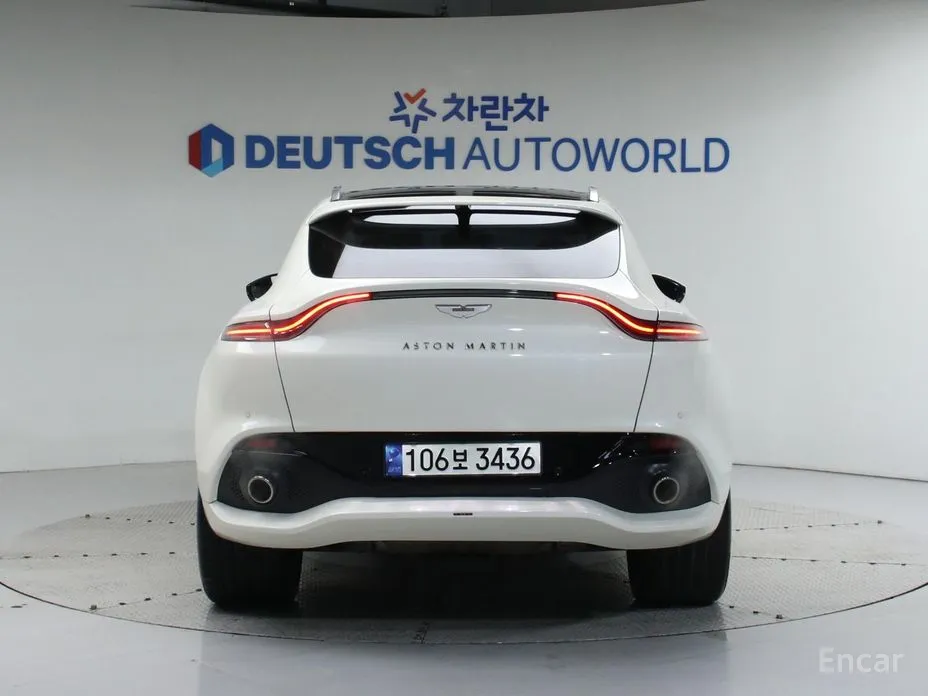 Фото 4 - Aston Martin DBX