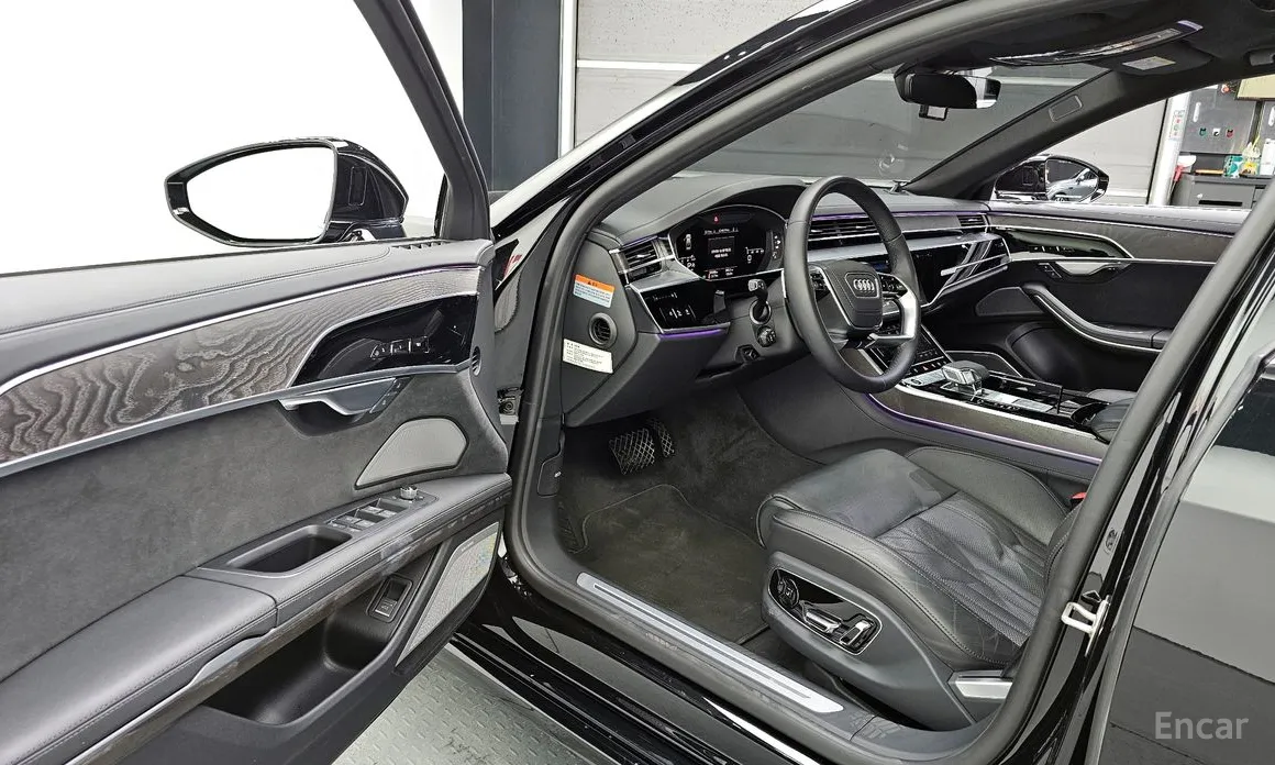 Фото 10 - Audi A8