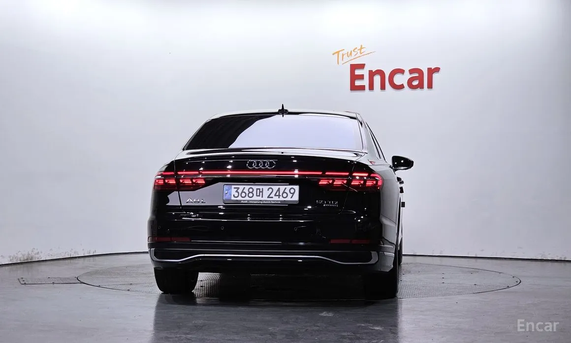 Фото 4 - Audi A8