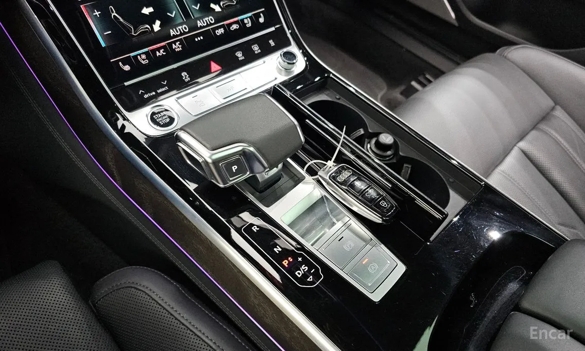 Фото 9 - Audi A8