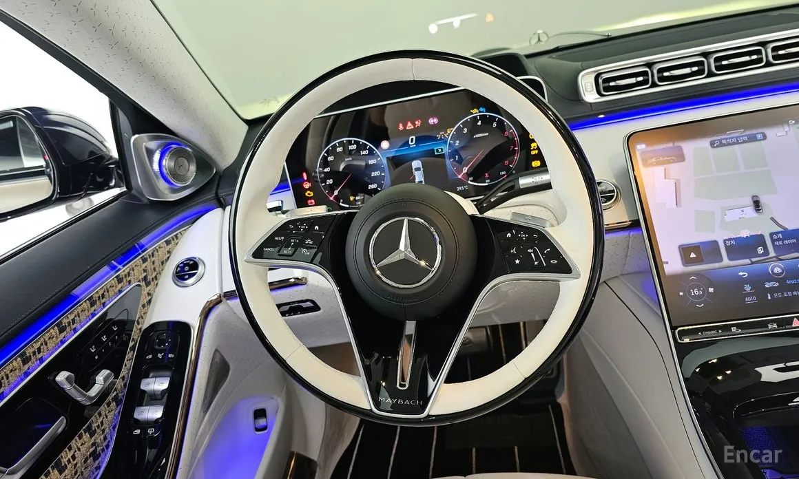 Фото 13 - Mercedes-Benz S-Class