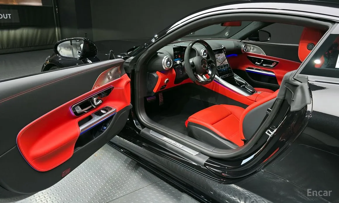 Фото 10 - Mercedes-Benz AMG GT