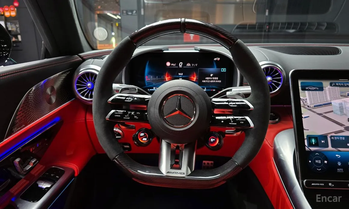 Фото 13 - Mercedes-Benz AMG GT