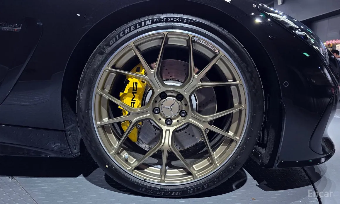 Фото 5 - Mercedes-Benz AMG GT