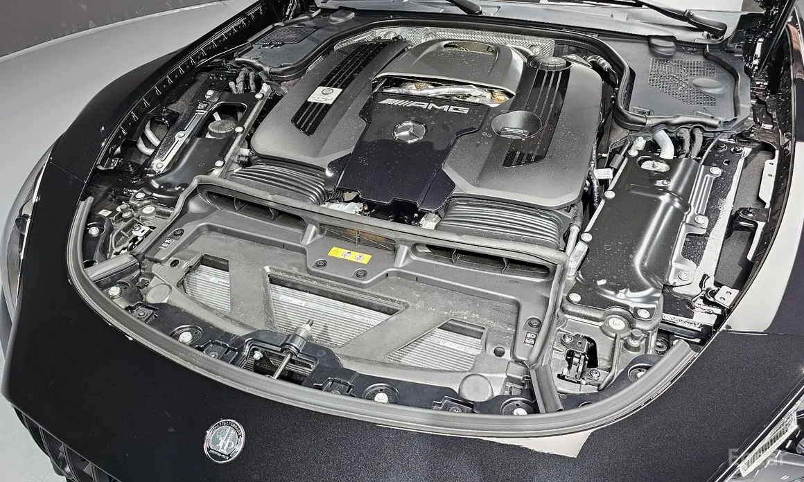 Фото 6 - Mercedes-Benz AMG GT