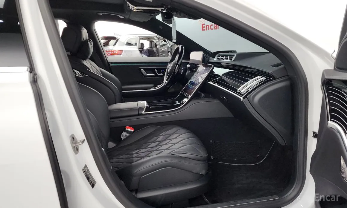 Фото 11 - Mercedes-Benz S-Class