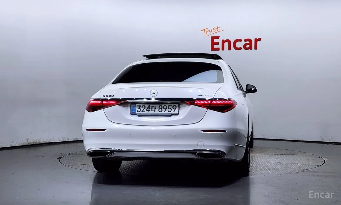 Фото 4 - Mercedes-Benz S-Class