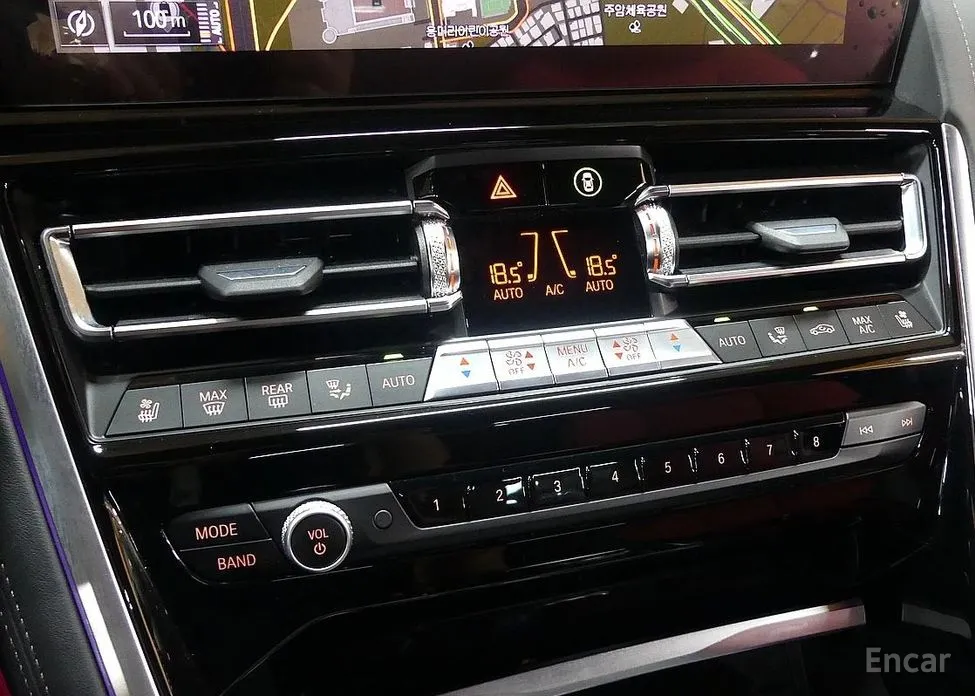 Фото 16 - BMW 8 Series