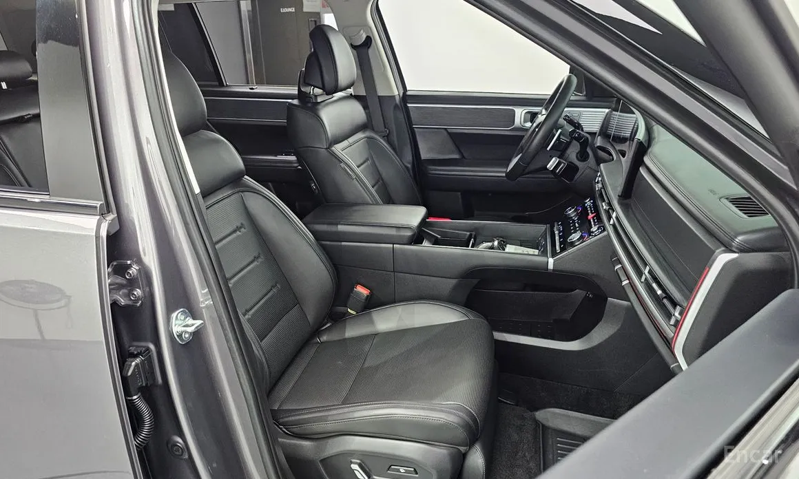 Фото 10 - Hyundai Santa Fe