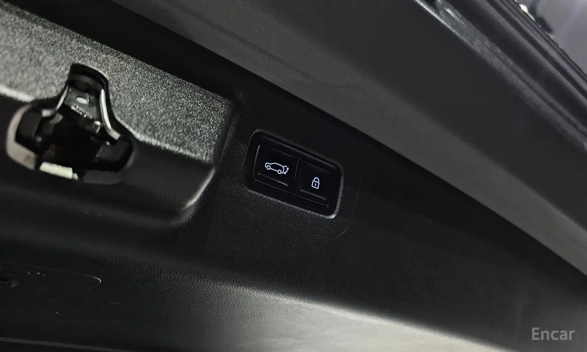 Фото 18 - Hyundai Santa Fe