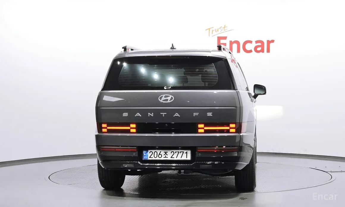 Фото 4 - Hyundai Santa Fe