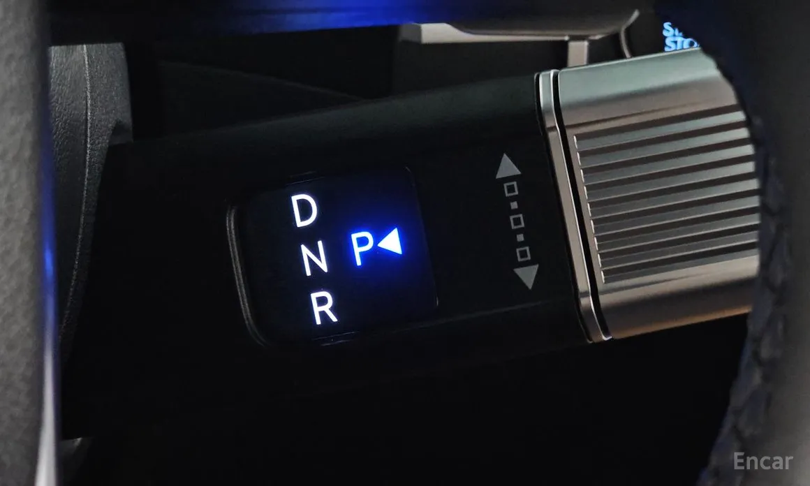 Фото 9 - Hyundai Santa Fe