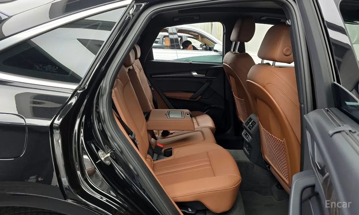 Фото 12 - Audi Q5