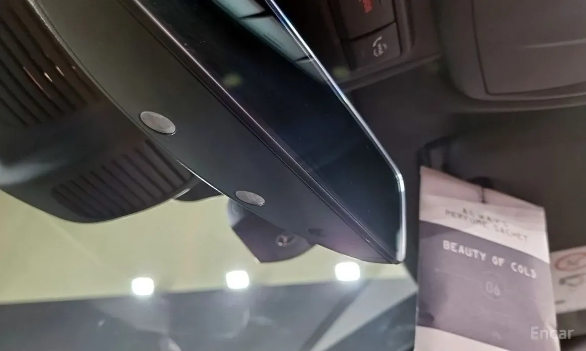 Фото 13 - Mercedes-Benz E-Class