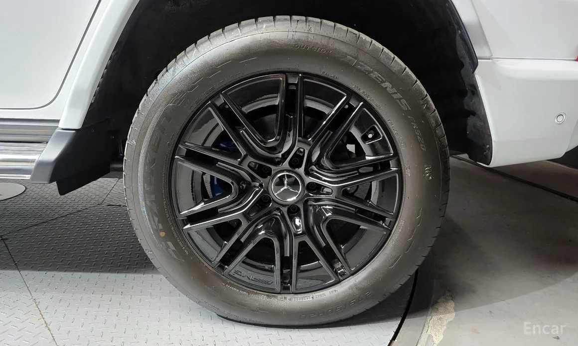 Фото 5 - Mercedes-Benz G-Class