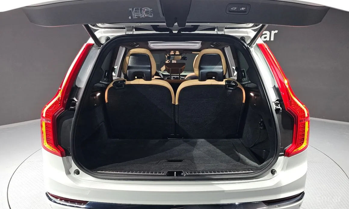 Фото 20 - Volvo XC90