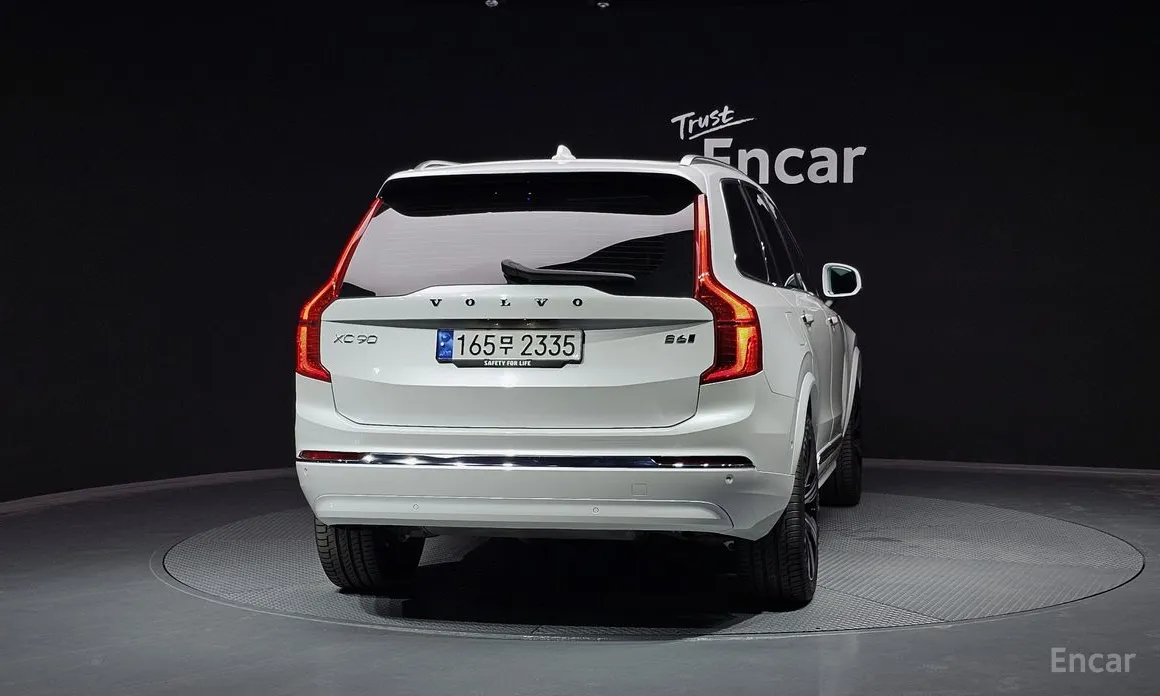 Фото 4 - Volvo XC90