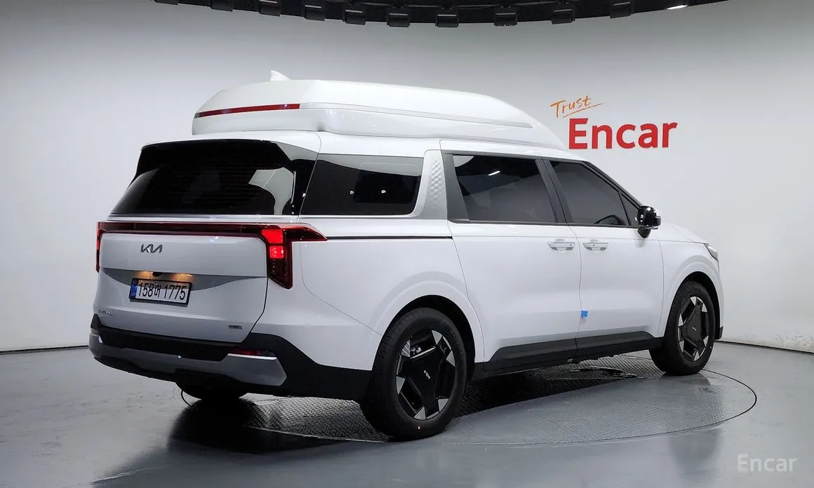 Фото 2 - Kia Carnival