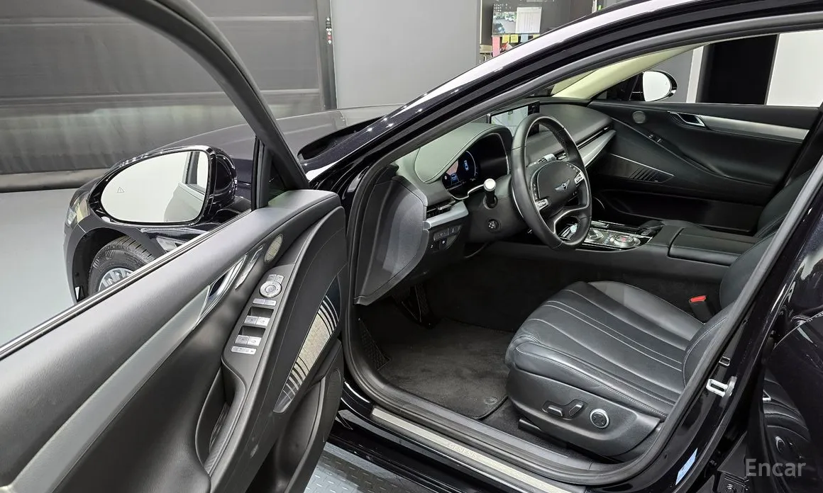 Фото 10 - Genesis G80