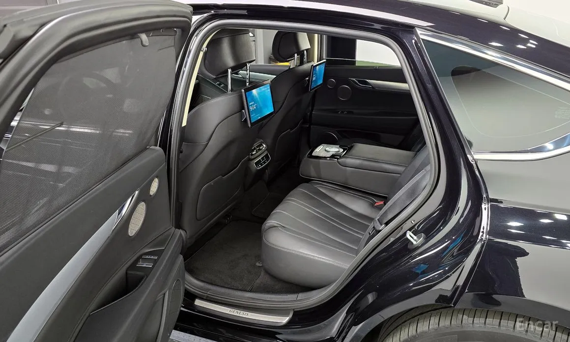 Фото 11 - Genesis G80