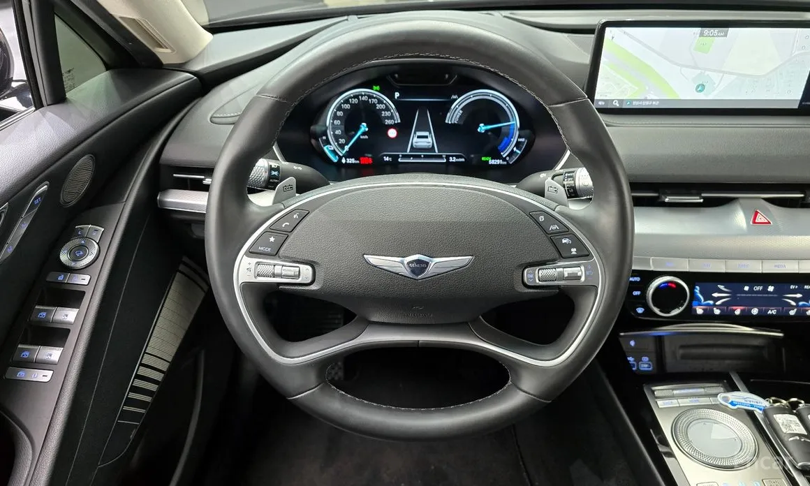 Фото 13 - Genesis G80