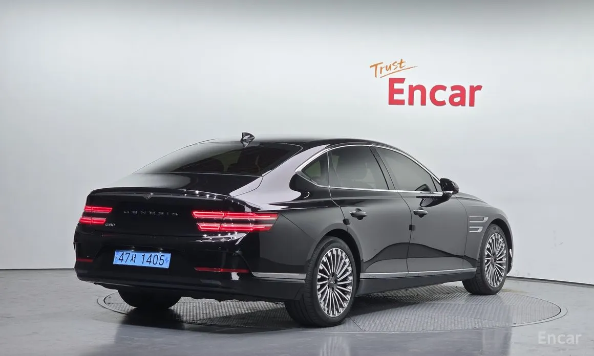 Фото 2 - Genesis G80