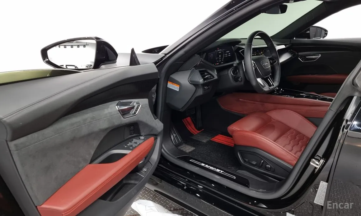 Фото 10 - Audi e-tron GT