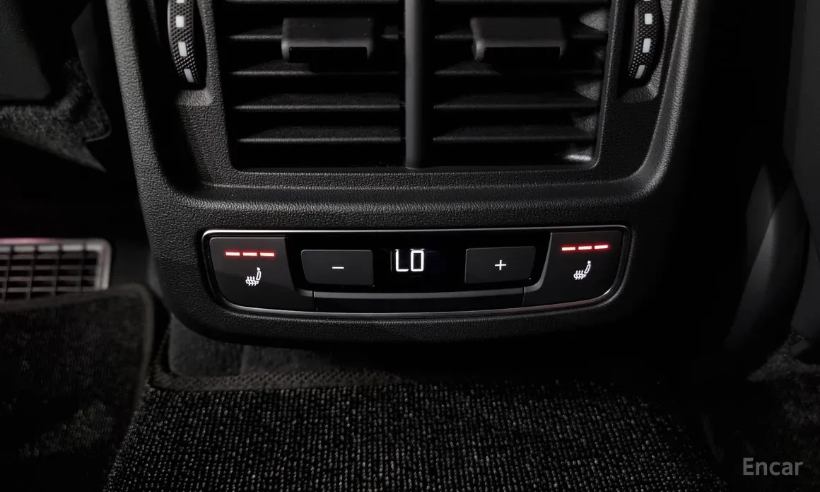 Фото 18 - Audi e-tron GT